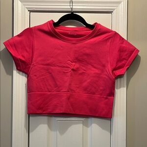 Aerie Offline Bold Pink Short Sleeve Cropped Tee
